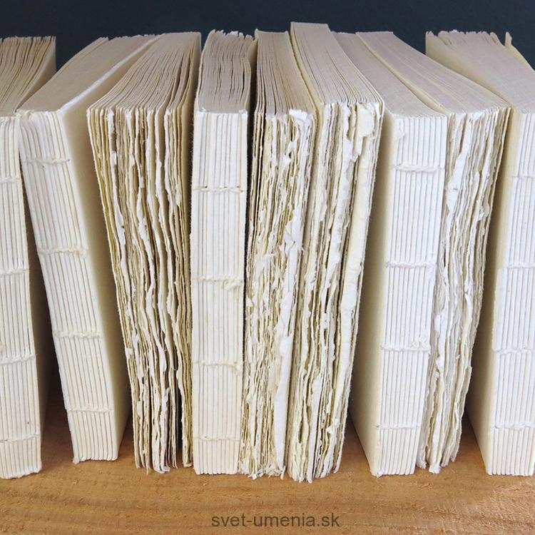 Skicár 21 x 25 cm Khadi BOOK BLOCK, zrnitý, 210g, 40 strán