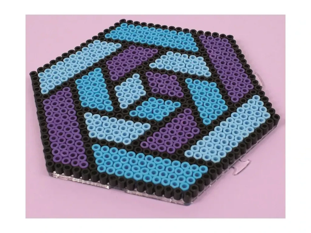 Podložky na zažehlovacie korálky 15x13cm  - šesťuholník, 2ks