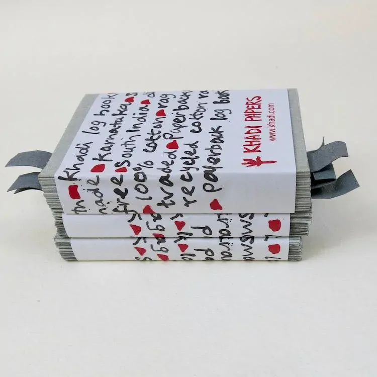 Skicár 17x12cm Khadi LONG BOOK - šedý, hladký papier, 100g, 180 strán