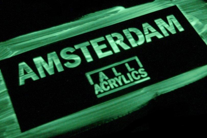 Médium svietiace v tme Amsterdam, 500ml