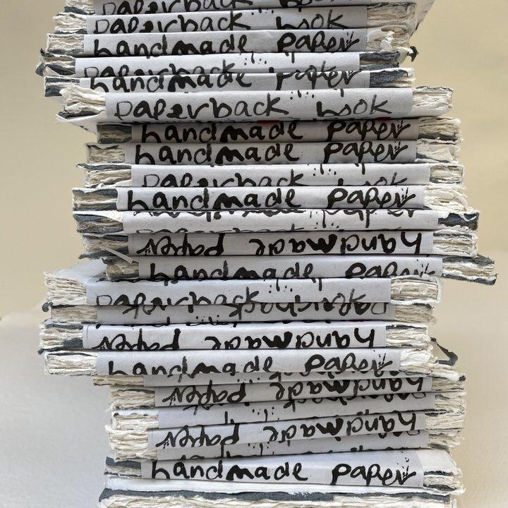 Skicár 15x15cm Khadi PAPER BOOK, stredne zrnitý papier, 150g, 30 strán