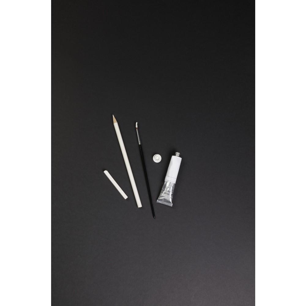 Skicár A2 Carb'ON mix media CLAIREFONTAINE - čierne listy, lepená väzba, 120g/m2, 20 listov